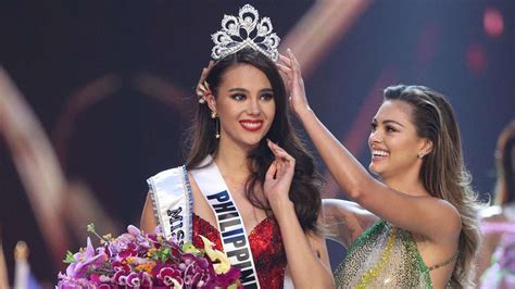 「Miss Universe 2018」でフィリピンが歴史的勝利を収めた夜：キャット・リポン、夢と努力の結晶